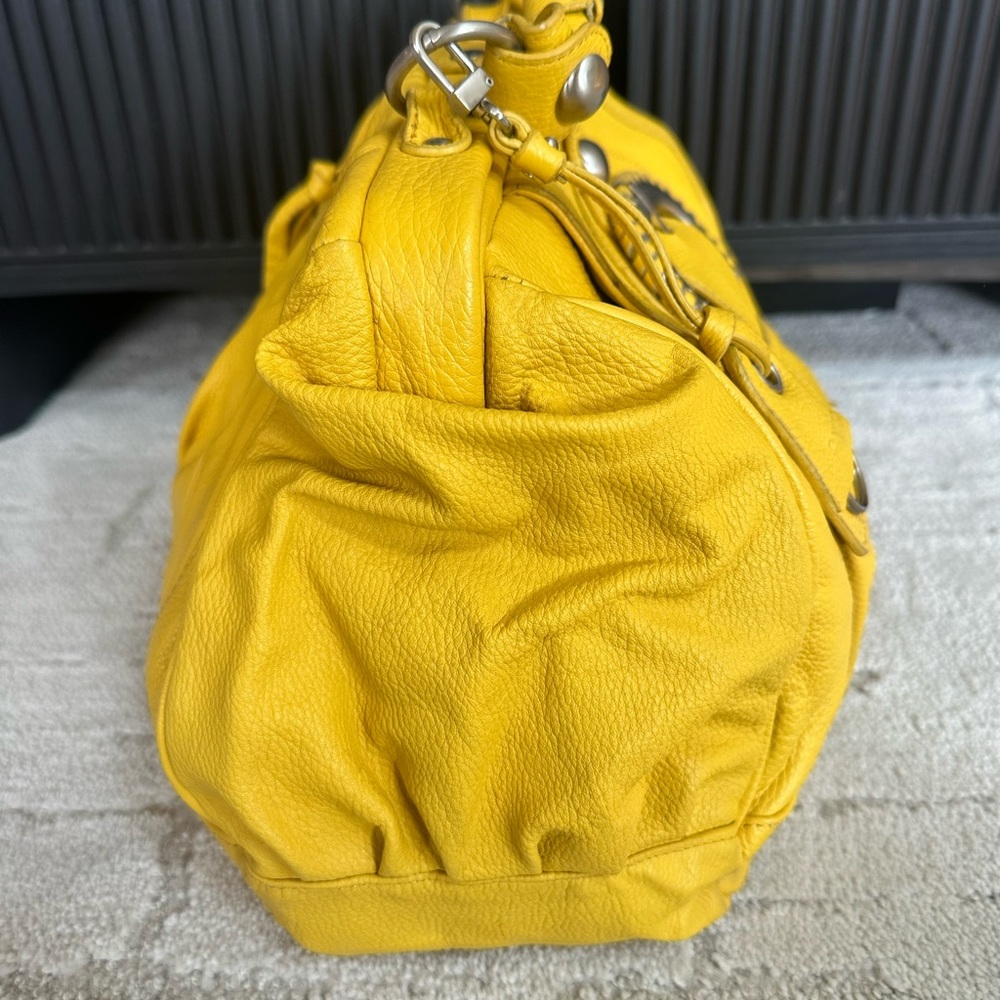 Hype Y2K Yellow Pebbled Leather Satchel with Detachable Strap - Costa Del Sol - Picture 7 of 13
